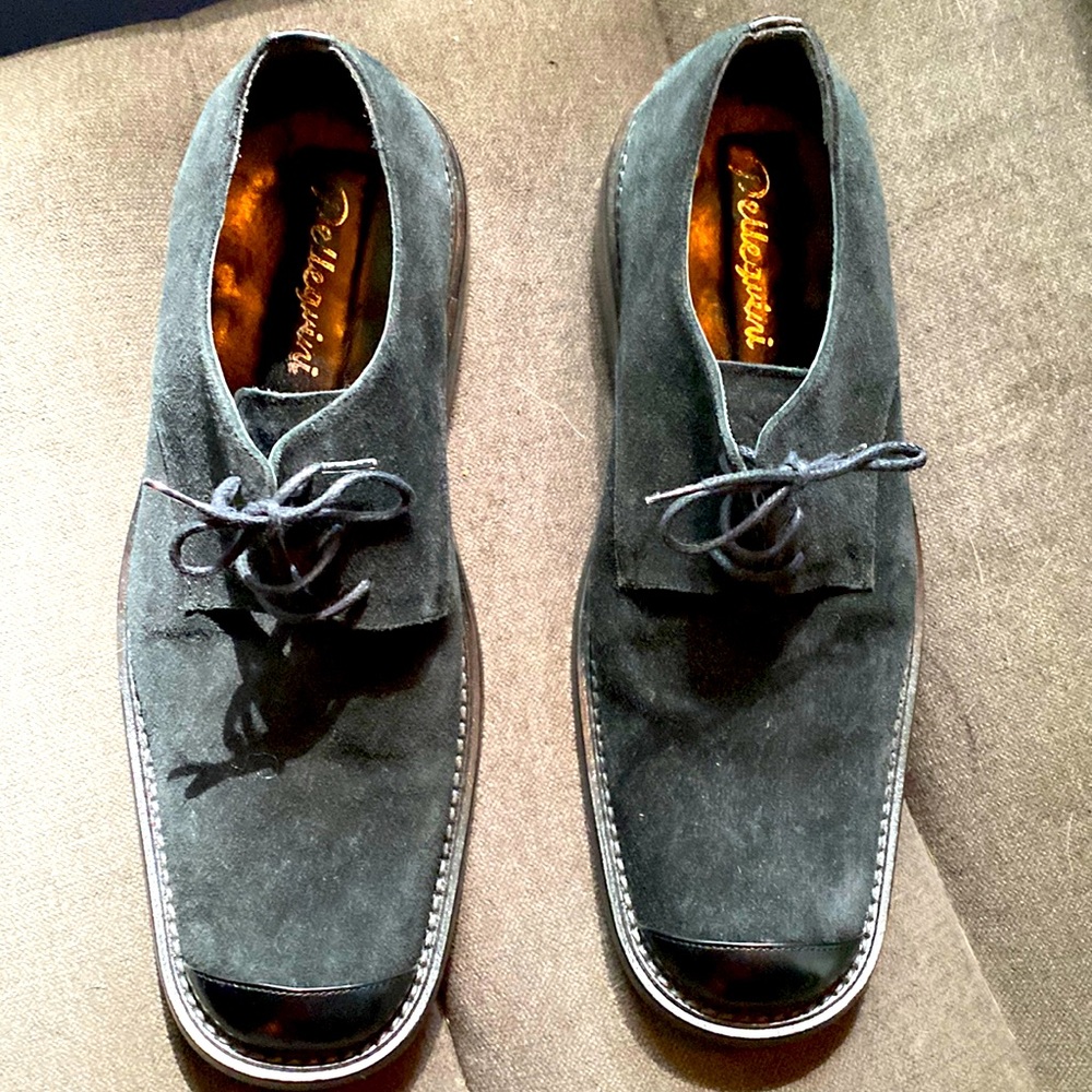 Mens black tie, suede dress shoes.